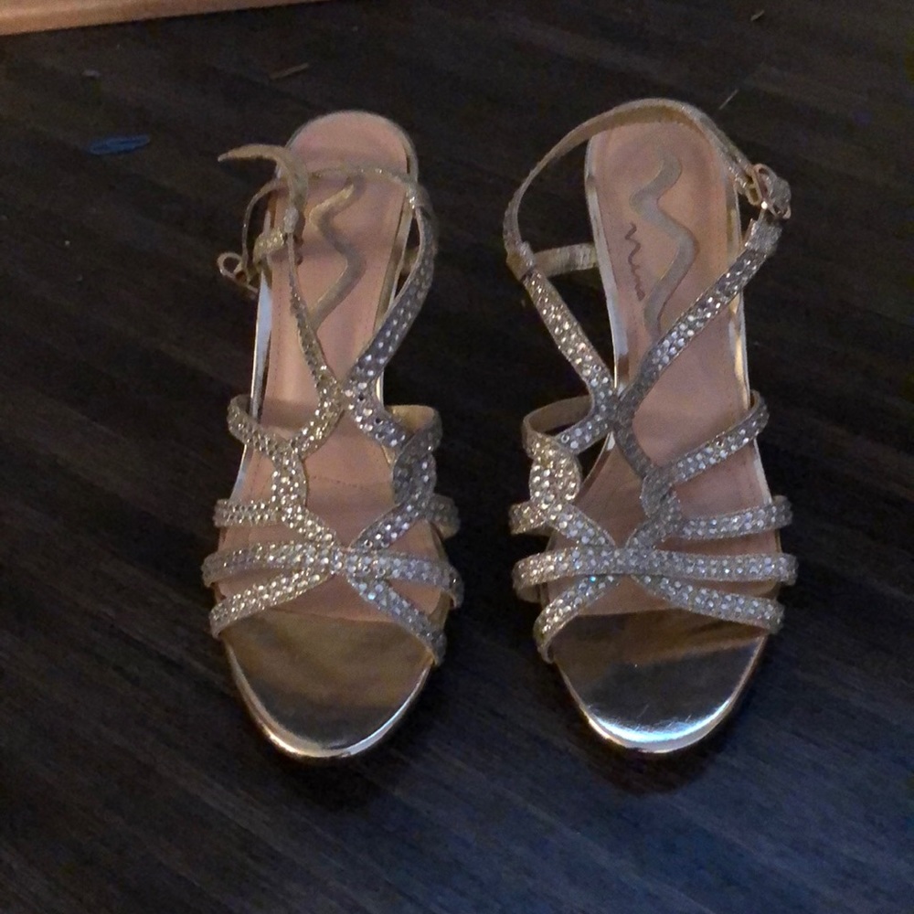 Nina gold wedge sandals. NEW without tags.